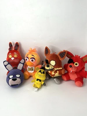 FNAF Peluche Cinco Noches en Freddy's Peluche Lote de 5 + Llavero Juguete de Peluche Foto 1 de 4