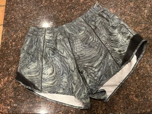 Lululemon Hotty Hot Low Rise Short Dimensional Icing Blue Multi Size 10 Tall C09 - Picture 1 of 7
