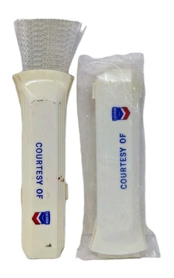 Cepillo retráctil vintage CHEVRON gasolina cortesía gasolina regalo lote de 2 Foto 1 de 3