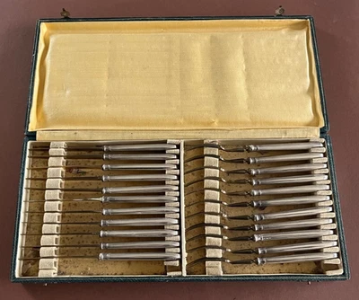 Altes Messer Gabel 17-18cm Set 22 Teile im 37x17cm Etui versilbert 1900-30 Deko - Bild 1 von 4