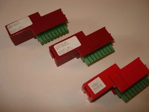 Allen Bradley 2090-XNSM-M Kinetix Servoantrieb TO Drive Middle Headers Menge 3 - Bild 1 von 4
