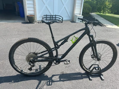 Rocky Mountain, full suspention mountain Bike - Image 1 of 4