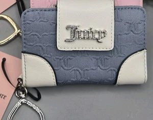 Juicy Couture Damen Karten Geldbörse Blanko Canvas blau/weiß Herzform Schlüsselanhänger - Bild 1 von 10