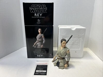 Star Wars - Rey - Mini Busto #1933 De 2500 Por Gentle Giant con Caja Certificado de Autenticidad Y1 Foto 1 de 4
