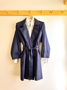 Gabardina vintage años 80 GIVENCHY Paris Nouvelle Boutique azul marino poli tafetán - Imagen 1 de 6