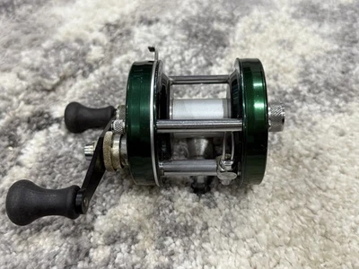 Carrete de pesca Abu Garcia Ambassadeur 5000D vintage | Hecho en Suecia Foto 1 de 4