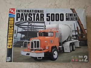 Kit maqueta International Paystar 5000 Cement Mixer a 1/25 AMT - Foto 1 di 2