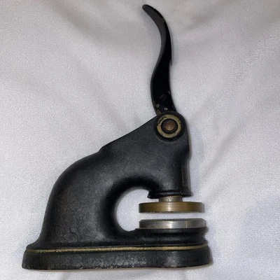 Selo de ferro fundido selo prensa Ciudad Trujillo República Dominicana 1948 - Imagem 1 de 4