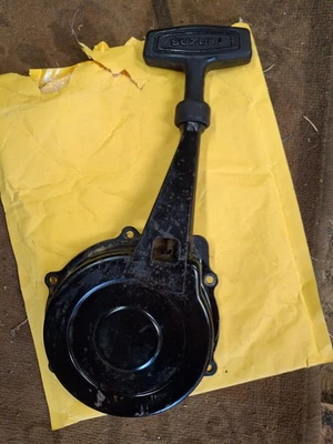 1988-1995 Suzuki quadrunner LT250 4x4 Pull start assembly - Image 1 of 2