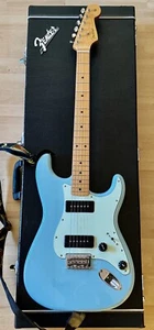 E-Gitarre Fender Stratocaster Noventa Strat MN (daphne blue) Mexico Custom Shop - Bild 1 von 8