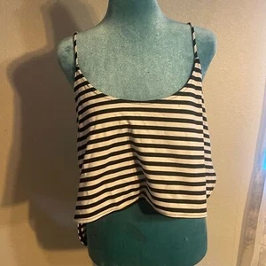 Silencio + ruido: tanque rayado alto-bajo - Imagen 1 de 5