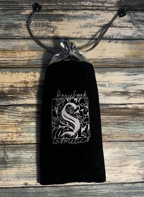 NUEVO Juego de 5 brochas de maquillaje Wizard Wand en bolsa de terciopelo Foto 1 de 4