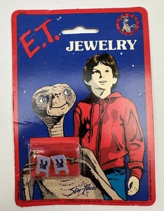Vintage-1982-E-T-Extra-Terrestrial-Movie-Jewelry-Earrings- Unopened - Picture 1 of 13