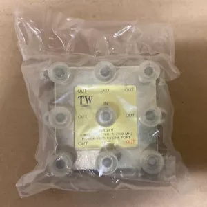 TW HRS8V 8-Way Cable TV Splitter Coaxial 5-2300MHz Power Pass to 1 Port - Picture 1 of 3