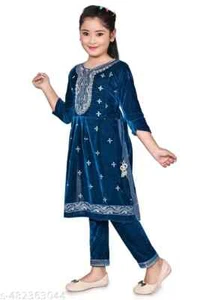 NIÑAS TERCIOPELO ÉTICO KURTI CON FONDO - Imagen 1 de 13