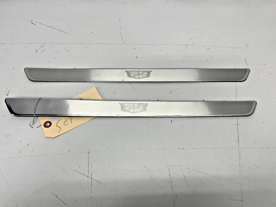 20-24 CADILLAC CT4 LEFT & RIGHT DOOR SILL SCUFF PLATE TRIM COVER SET OEM LOT3528 Foto 1 de 4