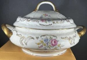 Rosenthal Ivory Sanssouci~Heirloom #3070~Selb Germany US ZONE~Casserole Dish - Picture 1 of 16