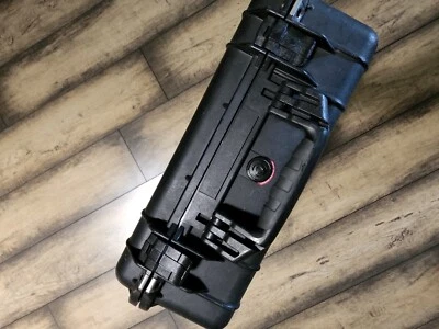 Funda protectora rígida Pelican 1500 - negra Foto 1 de 3