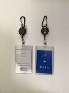 TARJETA DE IDENTIFICACIÓN RETRÁCTIL 2 PIEZAS CON CARNÍBER COLOR NEGRO - Imagen 1 de 2