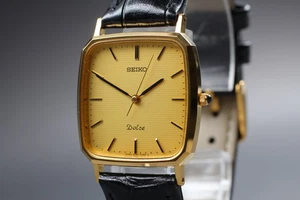 [Quasi come nuovo] Orologio Uomo Seiko 5E31-5A80 27mm Dolce Quadrante Oro Tank Quarzo GIAPPONE - Foto 1 di 10