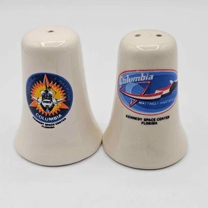 Shaker sale e pepe ceramica NASA vintage Space Shuttle COLUMBIA - Foto 1 di 3