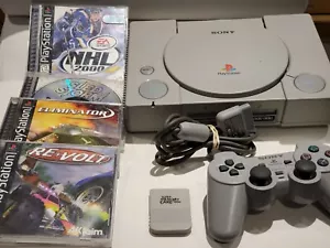 Sony PlayStation Gray Console (SCPH-9001) Bundle with 4 Games - Picture 1 of 11