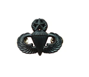 US ARMY Airborne MASTER Parachutist Paratrooper Jump Wings Pin BLACK colour - Foto 1 di 3