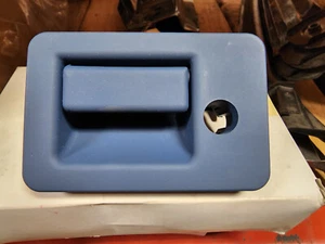 Mazda B-SeriesTruck Ford Ranger Blue Glove Box Latch (ZZM0-69-904-51) - Picture 1 of 4