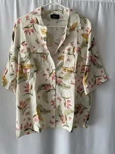 VICI Tropical Hawaiian Floral Print Ivory Button Down Blouse Size Small - New - Picture 1 of 3