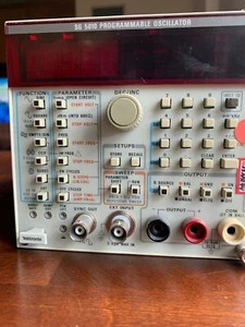 Tektronix SG5010 Programmierbarer Audio Signal Generator Oszillator - funktionstüchtig *LESEN* - Bild 1 von 7