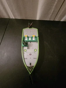 BP Ranger Bass Fishing Diecast Boast 1/24 Scale Read - Picture 1 of 7