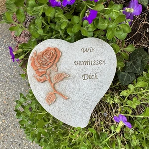 Grabherz Gedenkstein - Wir vermissen Dich - Grabschmuck Trauerherz 13cm 600g Han - Bild 1 von 4