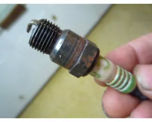AC Delco QTY 1 Genuine R44T ACNITER II GM 5613355 SPARK PLUG FITS MANY NOS - Foto 1 di 5