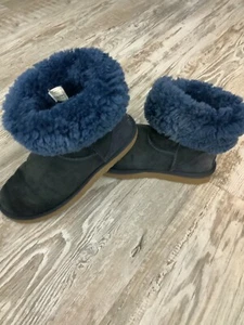 UGG 5825 Womens Bluish black Classic Short Leather Suede Boot UK 6.5 - Picture 1 of 10
