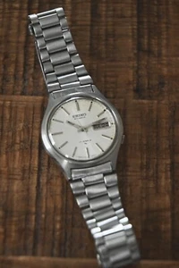 Vintage Serviced Seiko Automatic Watch 700980209 Day/Date White Dial 17 Jewel - Picture 1 of 11