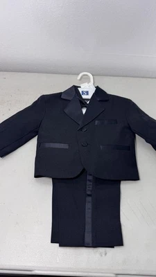 Terno de gravata smoking Black Boy 5 peças pequeno novo com etiquetas (calça, camisa, colete, gravata borboleta, jaqueta - Imagem 1 de 4