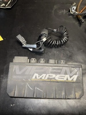 Ski Doo MPEM ECM ECU MXZ 800 2004-2005 Adrenaline Renegade X 512059855 Foto 1 de 4