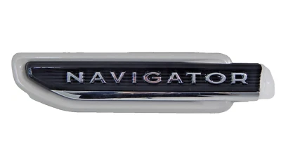 NUEVO OEM 2022-24 Lincoln Navigator LH Guardabarros Lado Izquierdo Emblema Cerámica Negro Perla Foto 1 de 4