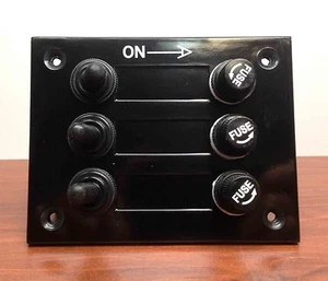 PANEL INTERRUPTOR PLACA BAQUELITA 3 BANDAS BARCO MARINO CON PALANCA DE NEOPRENO FUSIBLES 5A - Imagen 1 de 3