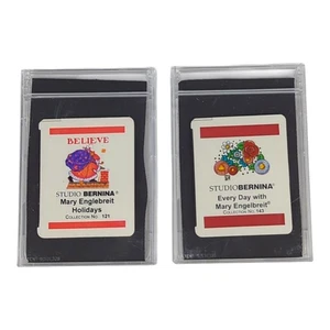 Studio Bernina Maria Engelbreit Lot 121 Feiertage & 143 jeden Tag Stickkarte - Bild 1 von 2