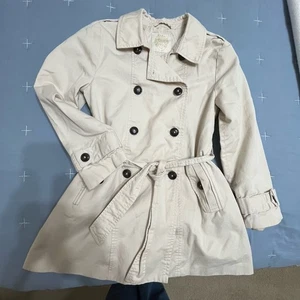 Zara Mädchen Trenchcoat Gr. 7-8 creme gefüttert Doppelknopf - Bild 1 von 6