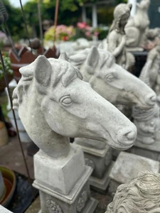 Pair of Horse Heads Garden Ornaments - Picture 1 of 7