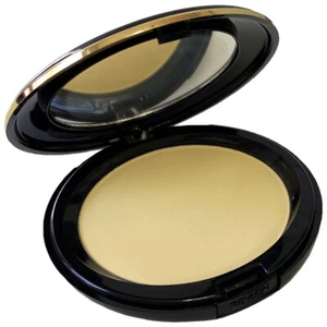 Revlon New Complexion Oil-Free Corrective Powder - Even Out - Picture 1 of 2