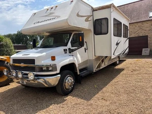 CHEVROLET CHATEAU RV/MOTORHOME - Picture 1 of 11