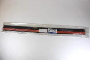 Tira climática techo corredizo delantero borde Ford FT4Z-5851707-A - Imagen 1 de 4