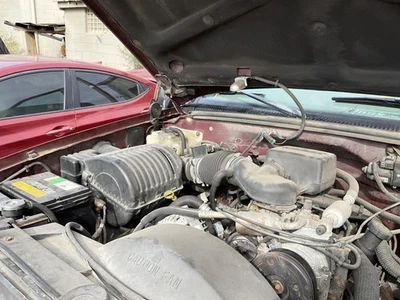 Coolant Reservoir Fits 92-02 CHEVROLET 3500 PICKUP 5260733 Foto 1 de 4