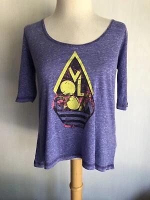 VOLCOM STONE Official Women's Purple Flowy Graphic Crop 1/2 Sleeve T-Shirt Sz XS - Image 1 of 4