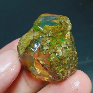 Opale di Fuoco Messicano 81,80 Ct Grezzo con Fuoco Verde Audace e Matrice - Codice A-6 - Foto 1 di 7