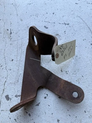 Soporte de varilla de puntal AMC Eagle 1980-88 lado del pasajero Foto 1 de 2