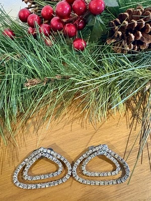 Par de clips de zapatos vintage tono plata con pedrería Foto 1 de 2